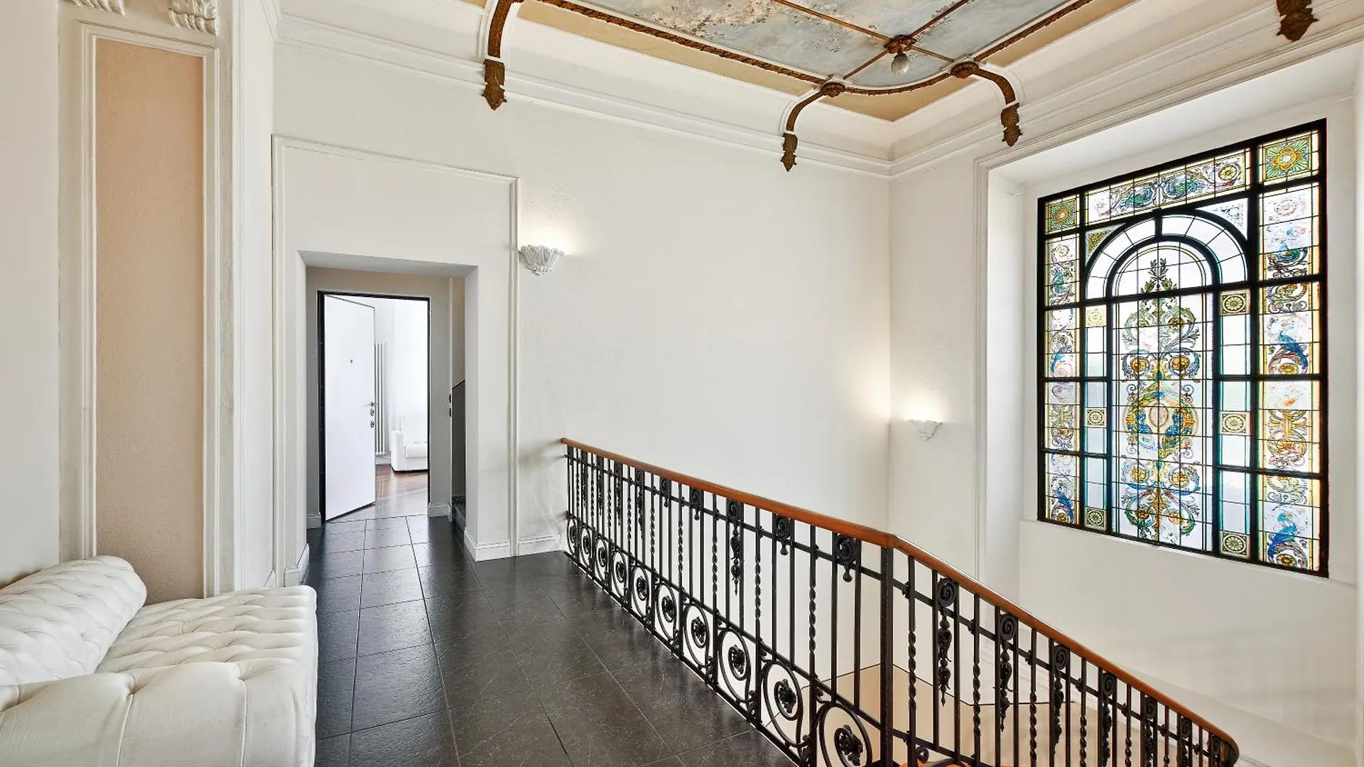 Apartment Attic In Como Center + Parking Italy