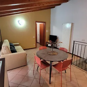  Apartment Dimora Larius
