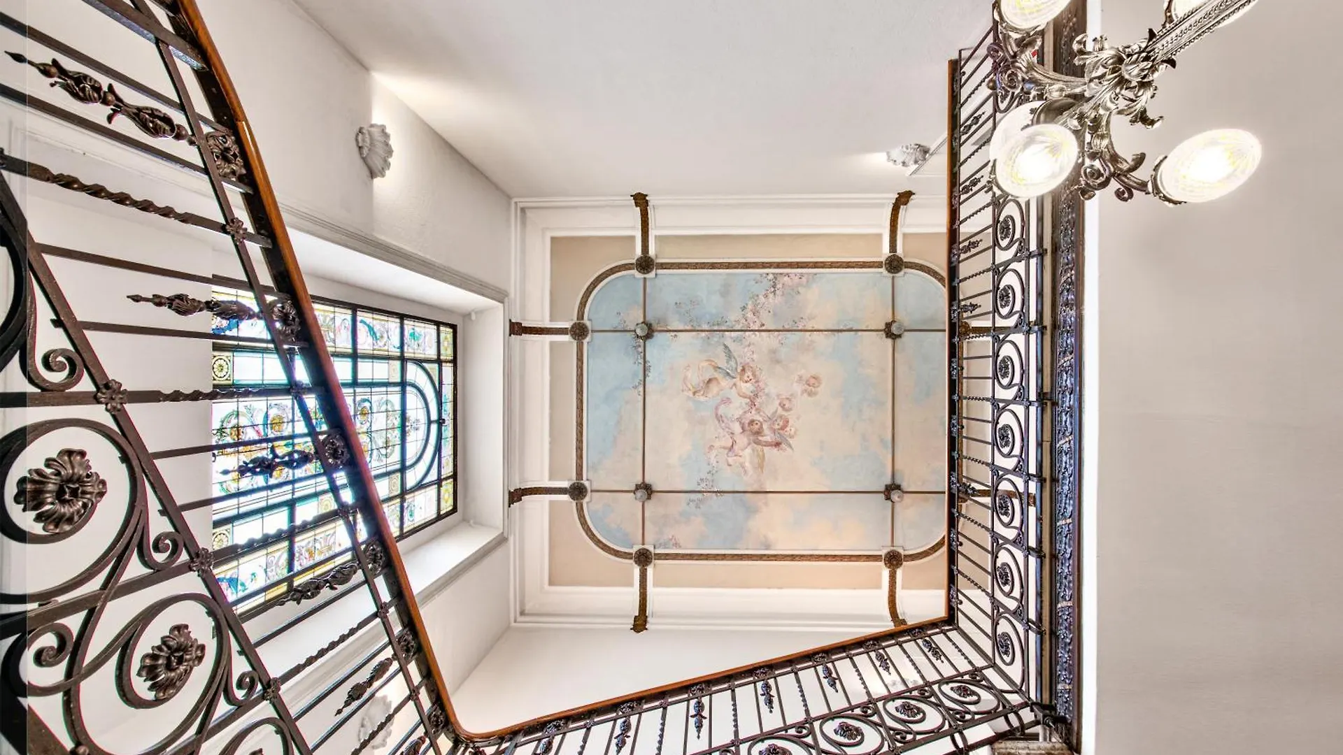 Attic In Como Center + Parking Daire